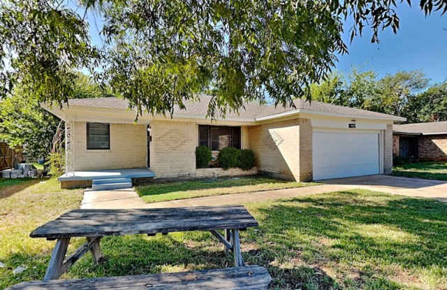 8636 Greenmound Ave - 8636 Greenmound Avenue, Dallas, TX 75227