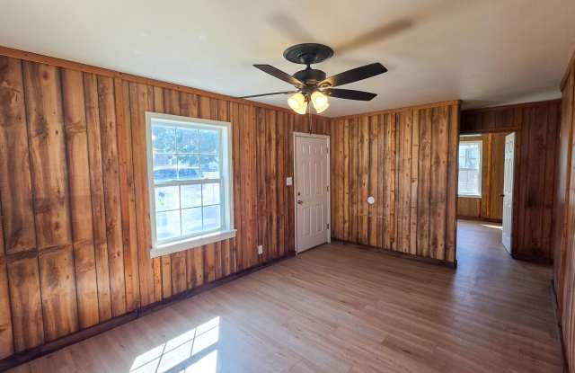 903 N Virginia — 2 Bed / 1 Bath — $900/month Gallery 3