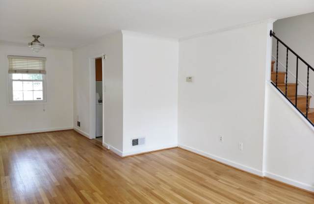 42 E ROSEMONT AVENUE Gallery 3