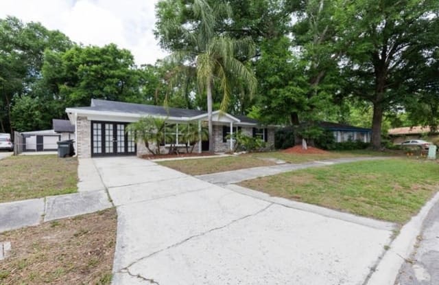 4904 Lofty Pines Cir W - 4904 Lofty Pines Circle West, Jacksonville, FL 32210