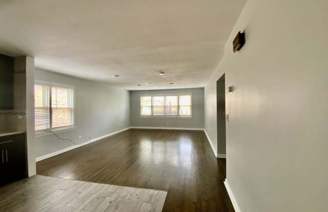 3727 W Wilson Avenue Gallery 4