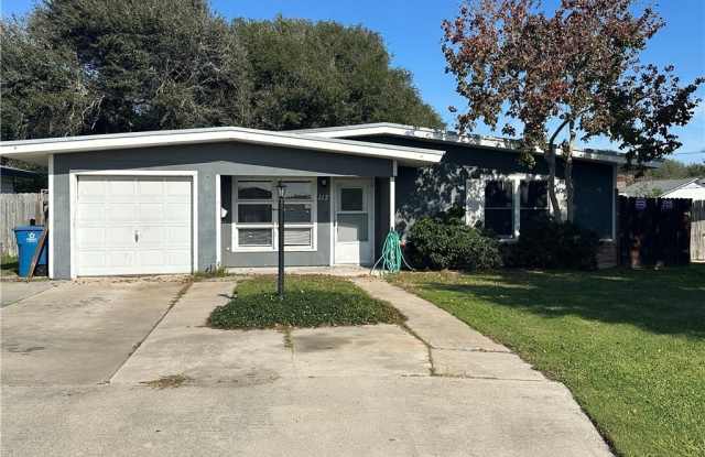 117 Holly Drive - 117 Holly Drive, Portland, TX 78374