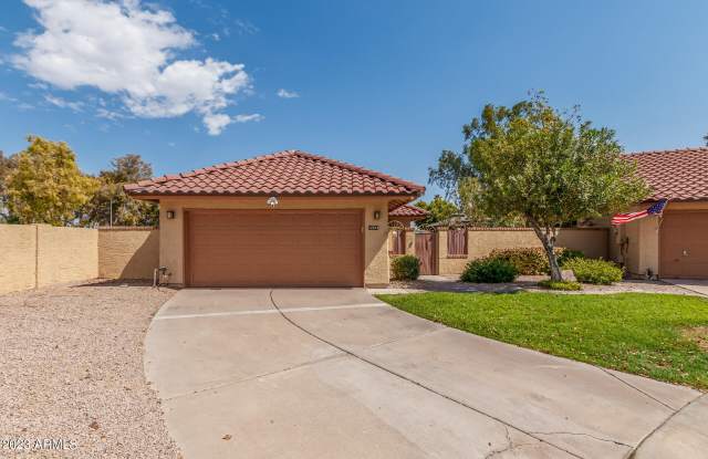 12374 S SHOSHONI Drive - 12374 South Shoshoni Drive, Phoenix, AZ 85044