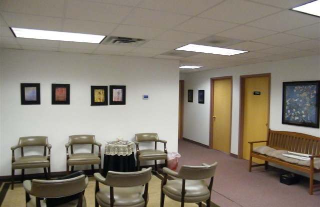 5918 MAIN Street Gallery 3