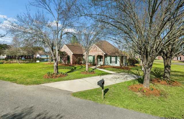 18300 Old Perkins Place Ave - 18300 Old Perkins Place Avenue, Prairieville, LA 70769