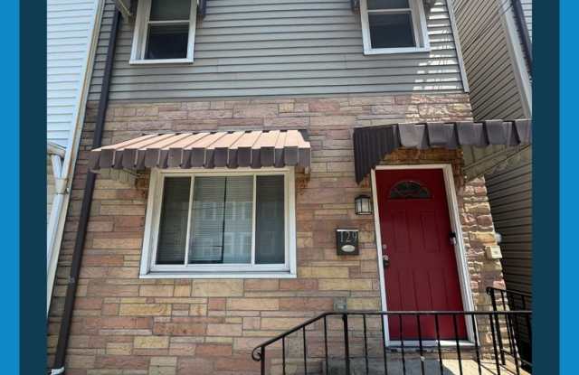 Spacious 4-Bedroom Home with Classic Charm & Modern Touches! photos photos