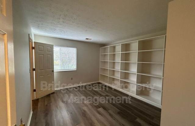 6615 Hedington Square Gallery 4