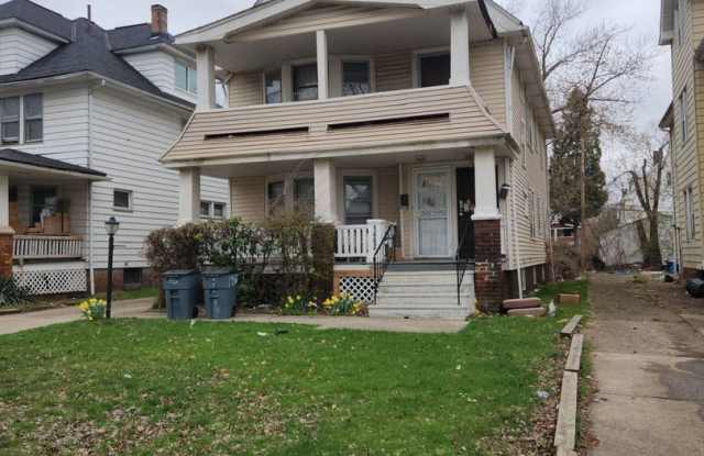 1460 E 135 ST EAST photos photos