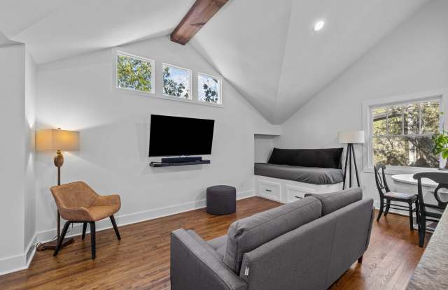 724 Walnut Avenue - 1 photos photos