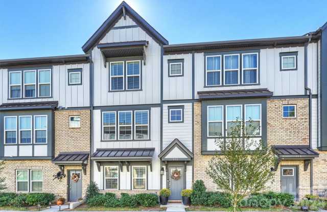 912 Mary Max Drive photos photos