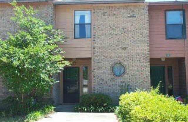 11 NW Poulton Drive photos photos
