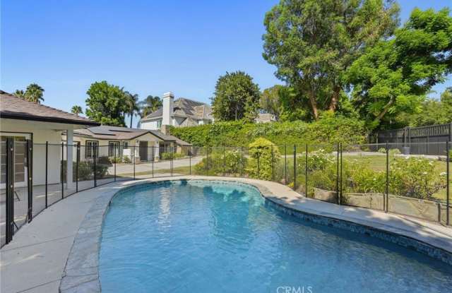 18433 Tarzana Drive photos photos