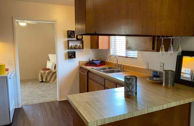 2851 C Street, Apt B Gallery 4