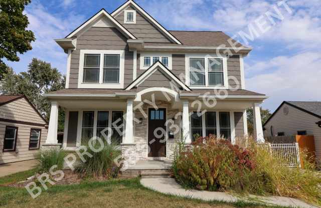 JUST REDUCED!! Stunning 4 bedroom 2.5 bathroom photos photos