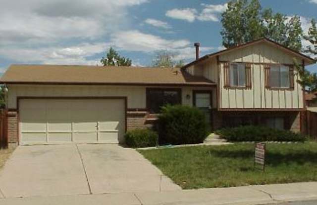 1558 South  Laredo Court - 1558 South Laredo Court, Aurora, CO 80017
