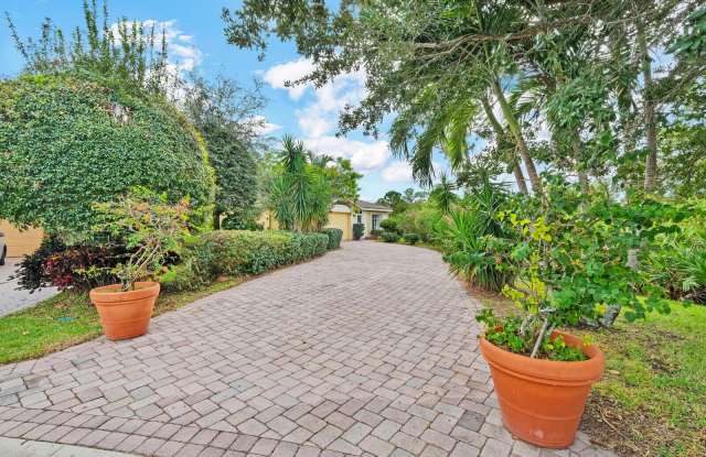 742 SE Trammell Trace Gallery 3