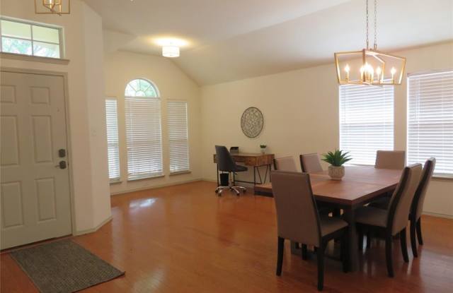 5104 Blackwood Drive Gallery 3