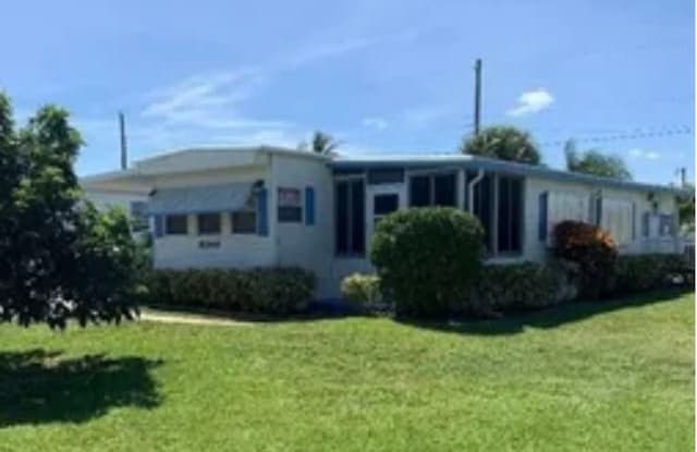 8240 Southeast Eagle Avenue - 8240 Southeast Eagle Avenue, Hobe Sound, FL 33455