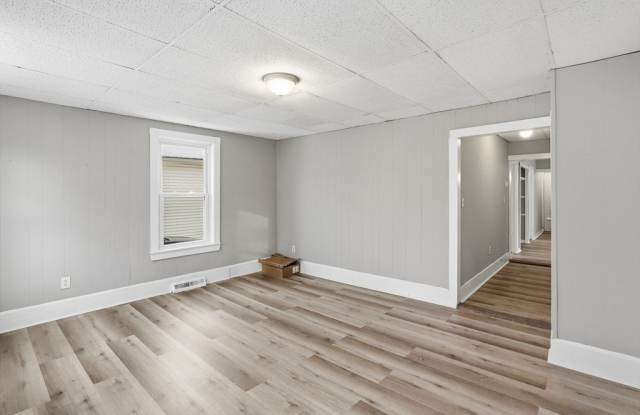 14 Hacker Street unit: 1 photos photos