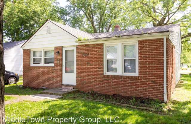 1904 N Glenwood Ave - 1904 North Glenwood Avenue, Muncie, IN 47304