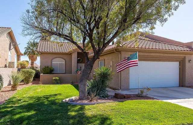 Furnished 3-Bedroom Townhome with Stunning Views in Gated Summerhills Community! photos photos