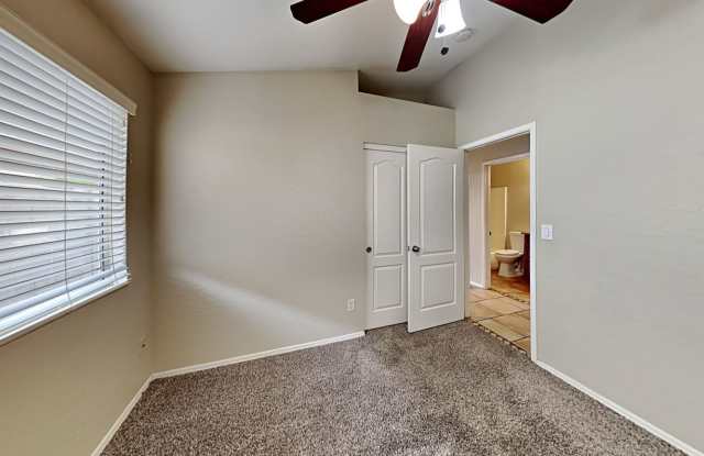 5624 S 41st Pl Gallery 4