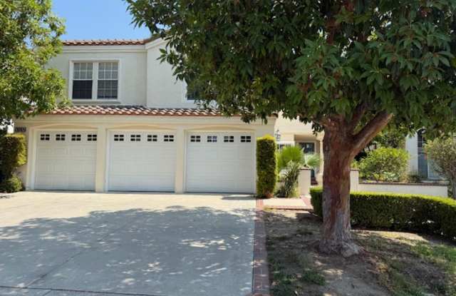 Spacious Home in Tustin with Main Floor Bedroom photos photos