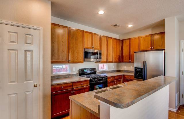 2257 Verbena St Gallery 2