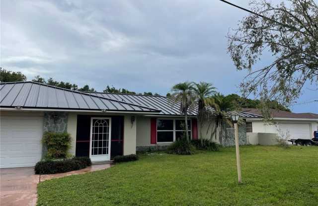 2215 LAUDERDALE Court Gallery 1
