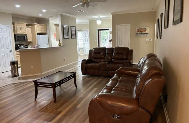 3226 Whittleway photos photos