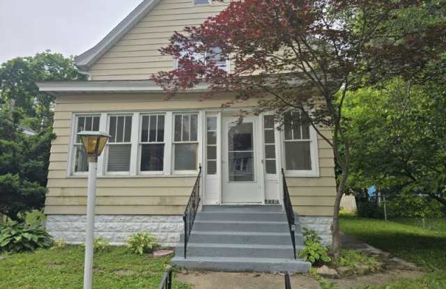210 West Republic Street - 210 West Republic Street, Peoria, IL 61604
