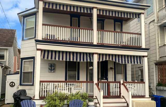 12 Surf Avenue photos photos