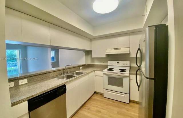 430 S Park Rd - 430 South Park Road, Hollywood, FL 33021