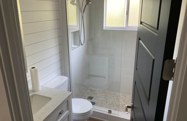 560 Battersea Dr photos photos