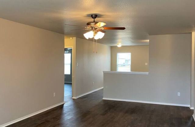 3829 Travers Lane Gallery 4