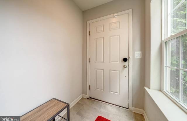 21497 WILLOW BREEZE SQUARE Gallery 3