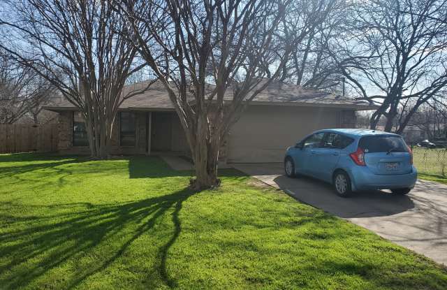 212 Arnold St - 212 Arnold Court, Crowley, TX 76036