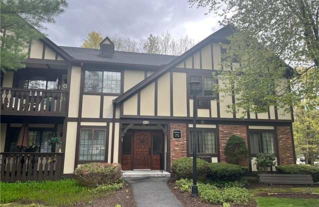 23 Canterbury Court - 23 Canterbury Court, Fairfield County, CT 06804