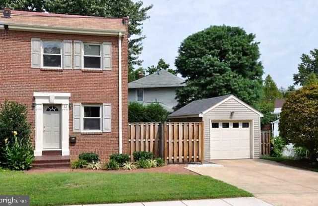 22 E MYRTLE STREET - 22 East Myrtle Street, Alexandria, VA 22301