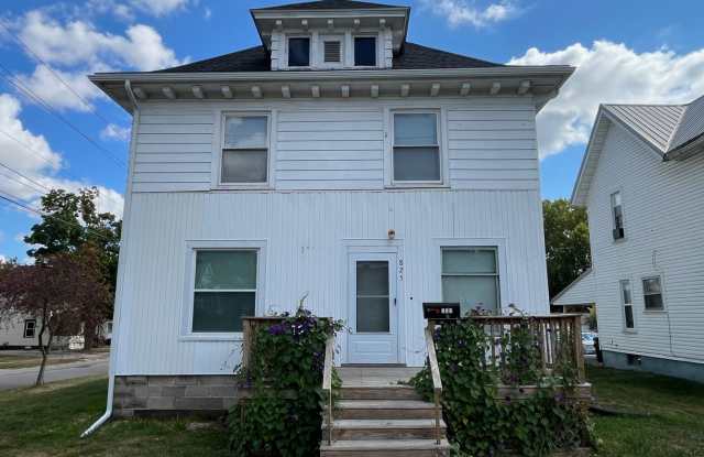 Large Four Bedroom Home - 825 Union Street, Ashland, OH 44805