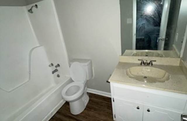 Feemster Lake Apartments photos photos