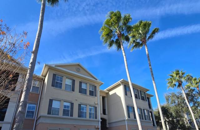 READY TO MOVE IN 2 BEDROOM 2 BATH CONDO IN WINDERMERE photos photos