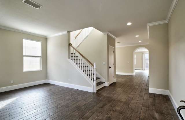1804 Waterfall Drive Gallery 2