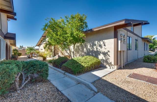 5829 Smoke Ranch Road Gallery 2