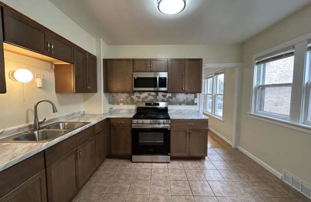 2820 N New England photos photos