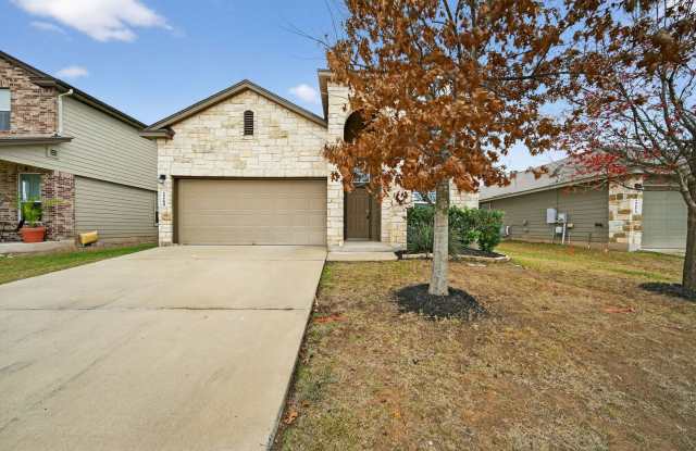 Immaculate 4 Bedroom Home in the Heart of New Braunfels - Realtor Commission: $500 Gallery 1