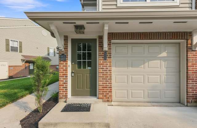 MAINEVILLE - Open concept 2 bed 2 bath condo Gallery 3