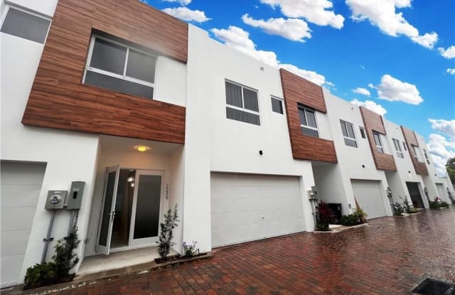 1239 NE 18th Ave - 1239 Northeast 18th Avenue, Fort Lauderdale, FL 33304