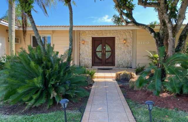 8100 SW 142nd Ter Gallery 2