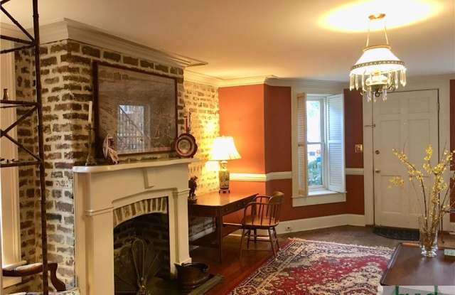 17 W Jones Street  #Garden Gallery 4